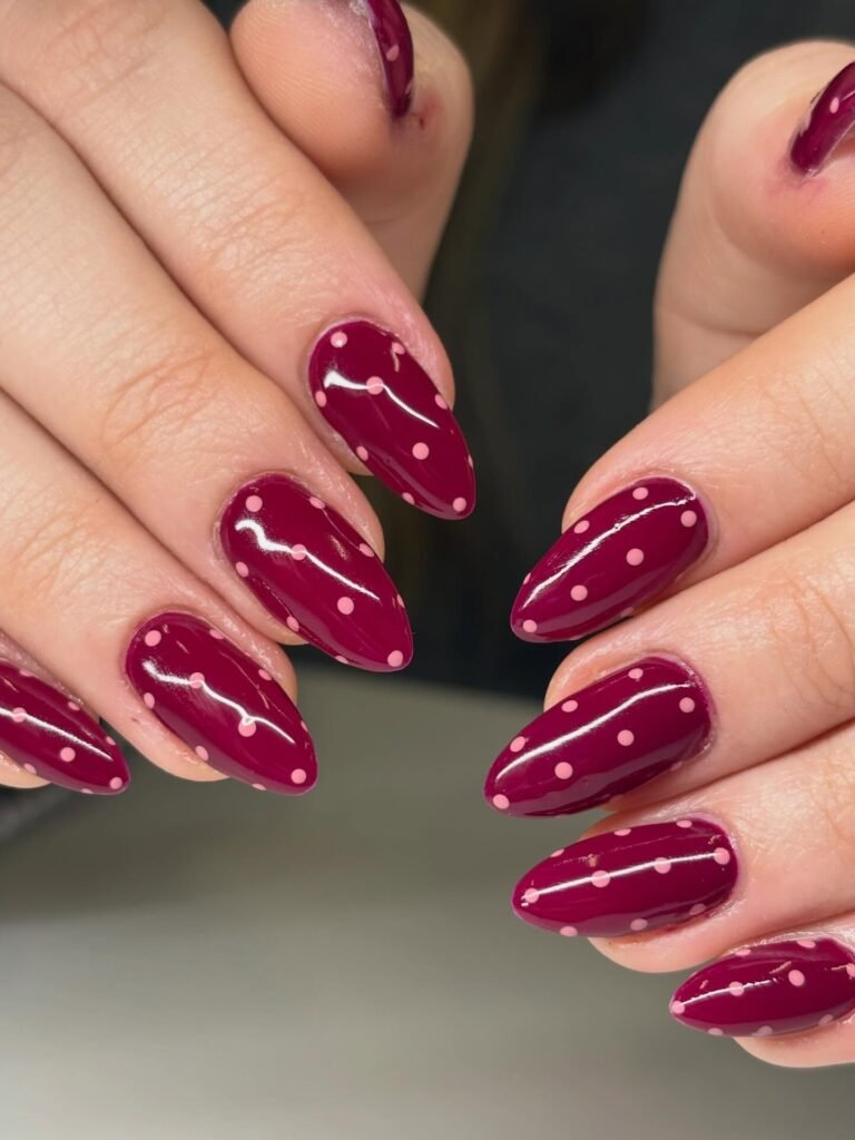 23 Chic Polka Dot Nails You’ll Be Obsessed With